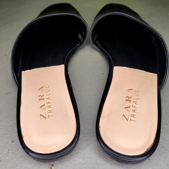 🖤ZARA Black Leather Asymmetric Flat Slippers Size 6 [EUC] 🖤 - Picture 3 of 8
